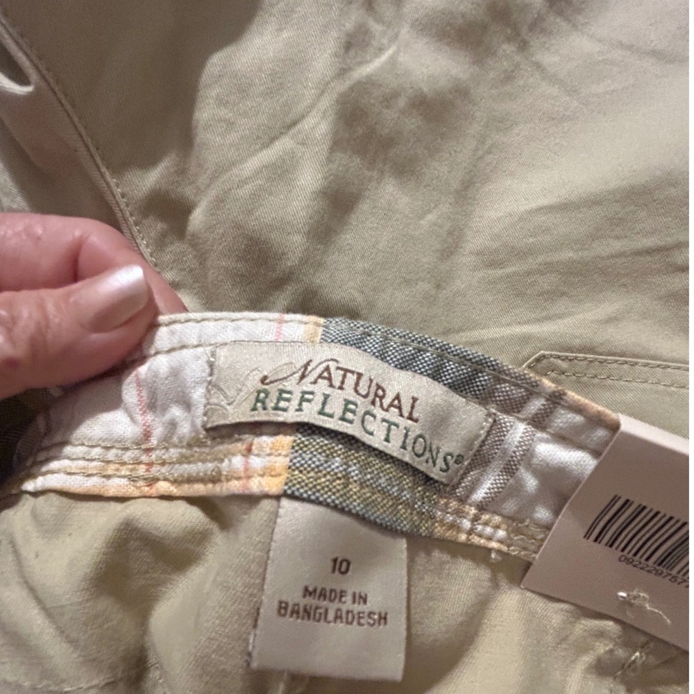 Natural Reflections Womens Shorts Sz 10 Bundle Tan Blue Grey Chino 4 Inseam NWT - Picture 5 of 6